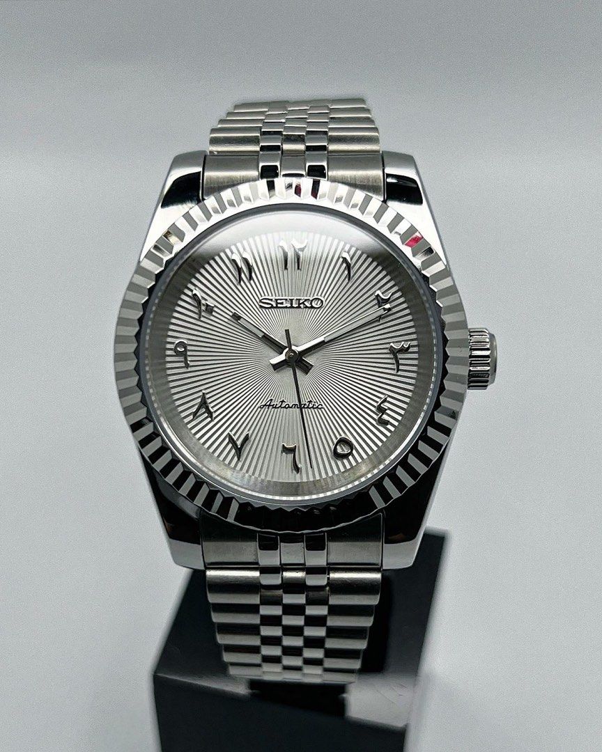 Seikojust | White Arabic Textured
