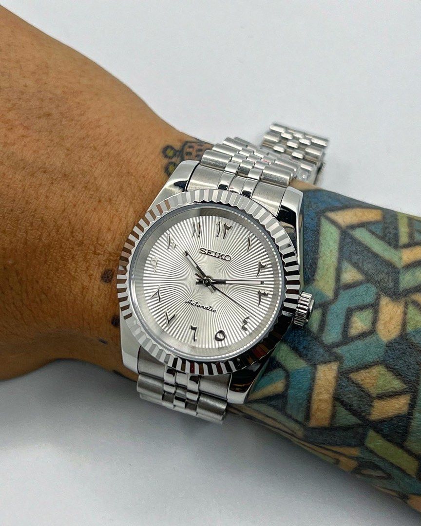 Seikojust | White Arabic Textured